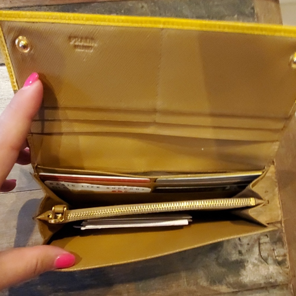 Beautiful Prada wallet - Picture 4 of 7